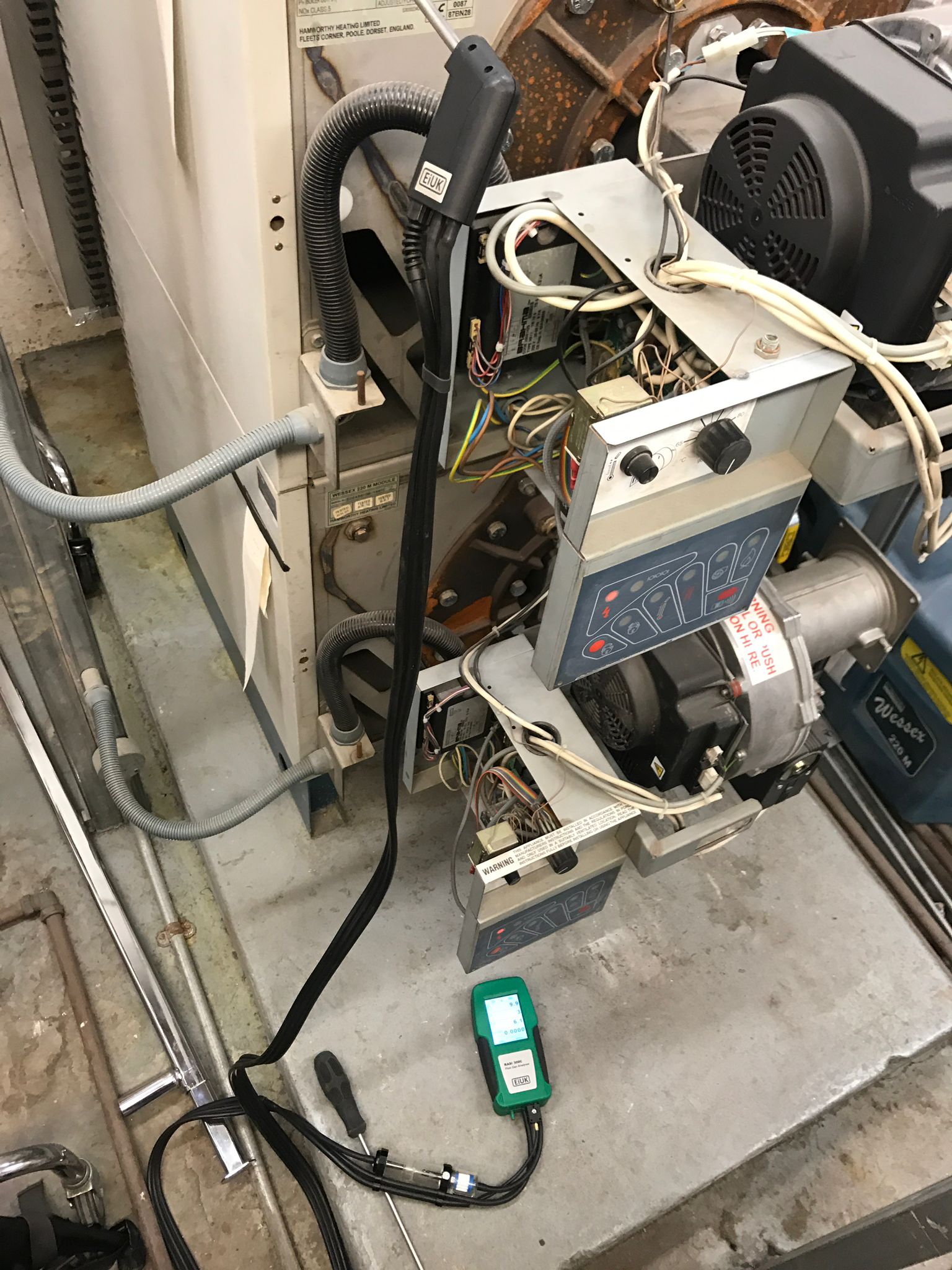 gas safe registered engineer near me West Horsley, KT24